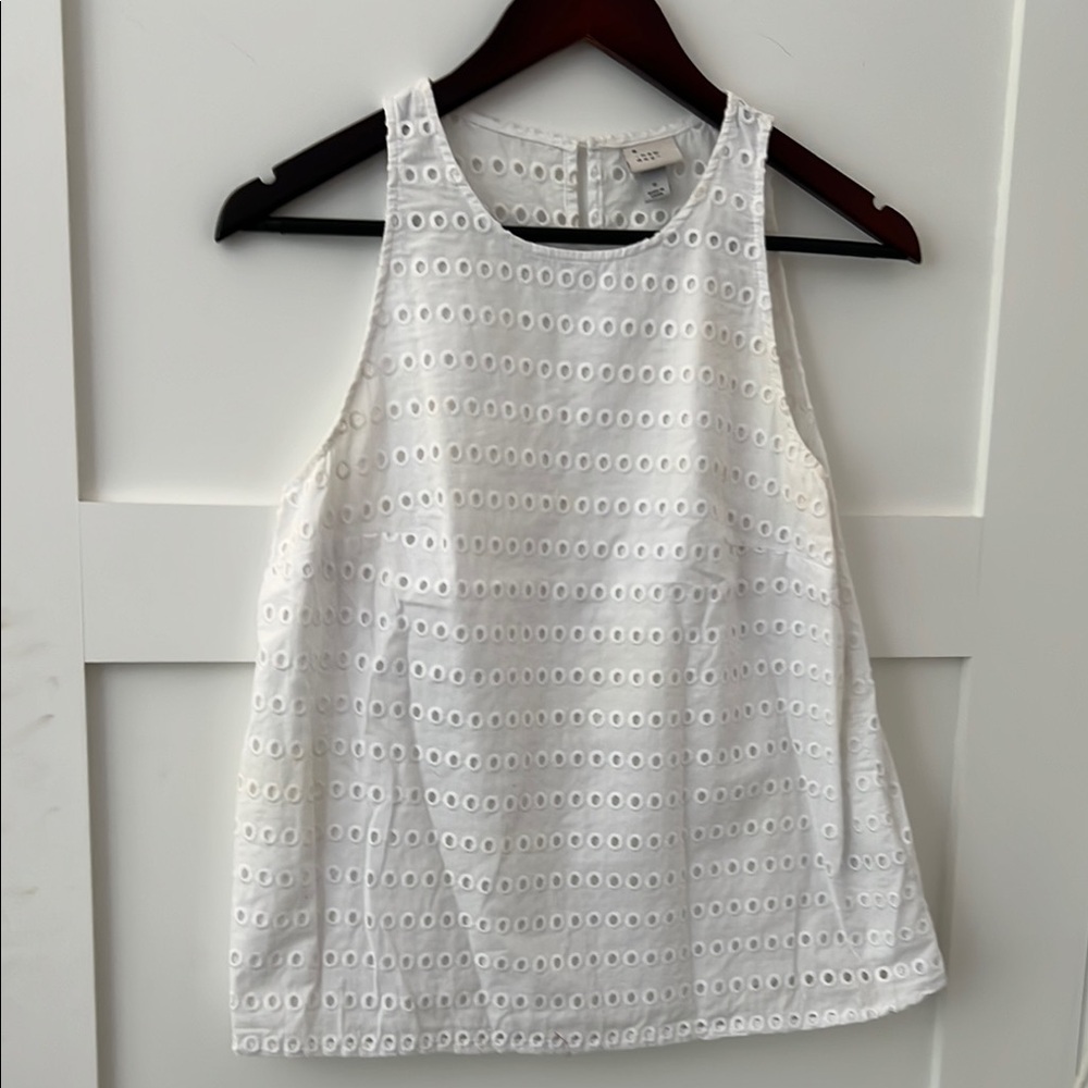 White Relaxed Boxy Tank Top with Eyelet Design - Picture 2 of 4